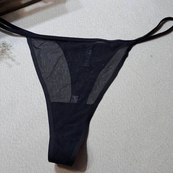 NWT SKIMS THONG - Picture 15 of 16